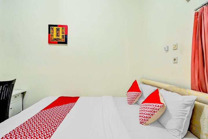 Room 14 of 33