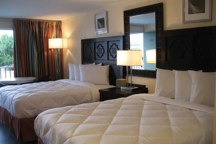 Room 3 of 12