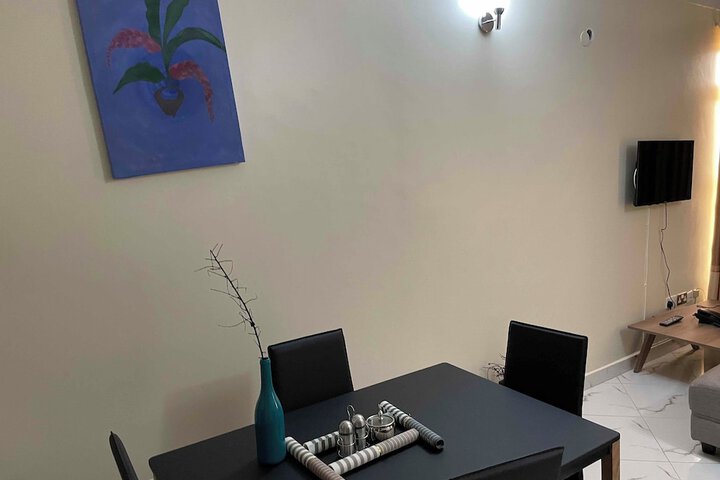 Room 7 of 34