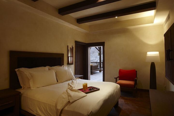 Room 10 of 81