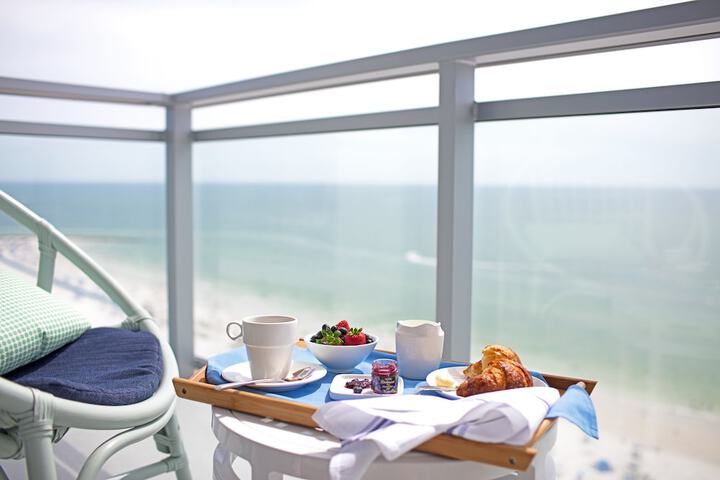 Breakfast/Coffee Service 96 of 125