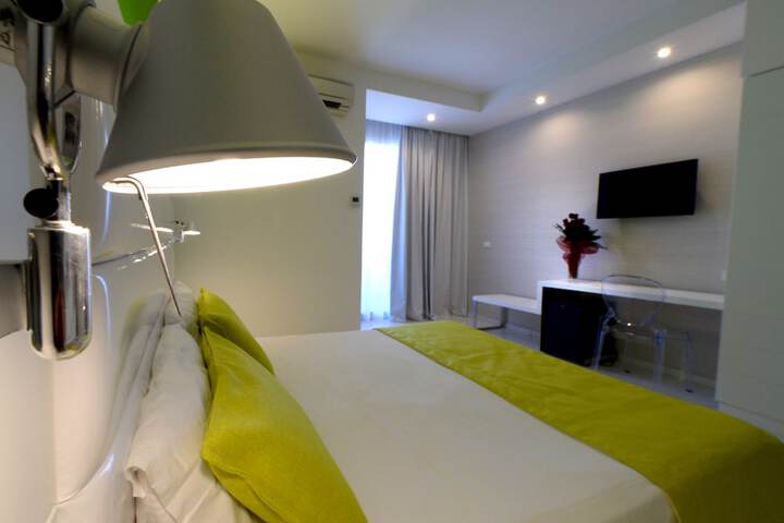 Room 12 of 67