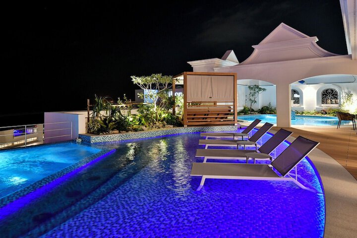 Pool 112 of 203