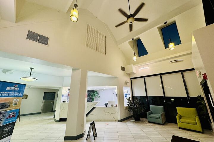 Hotel Interior 3 of 25