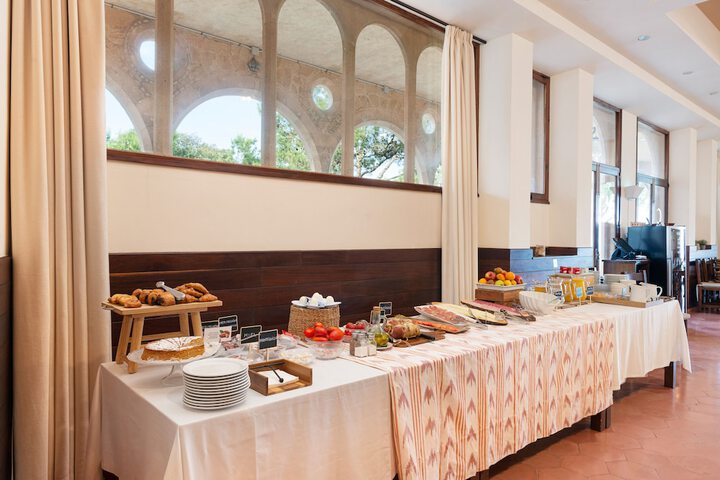 Breakfast/Coffee Service 44 of 70