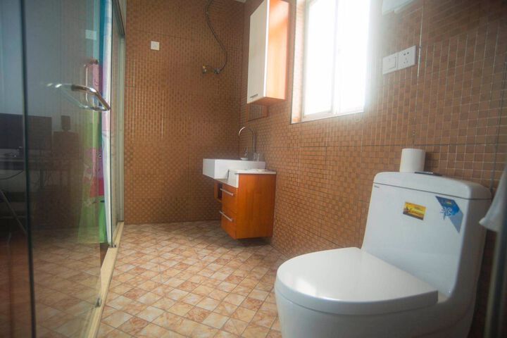 Room 3 of 17