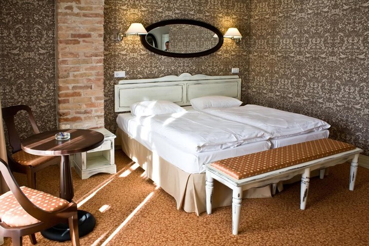 Room 29 of 67