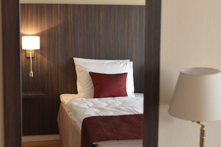 Room 15 of 43