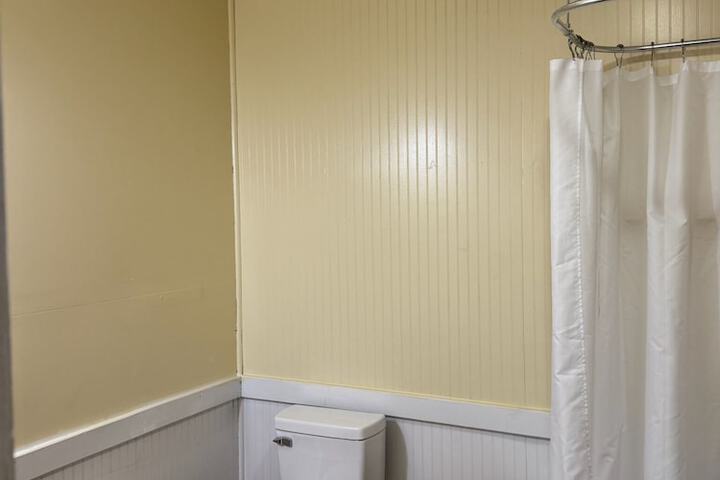 Room 13 of 31