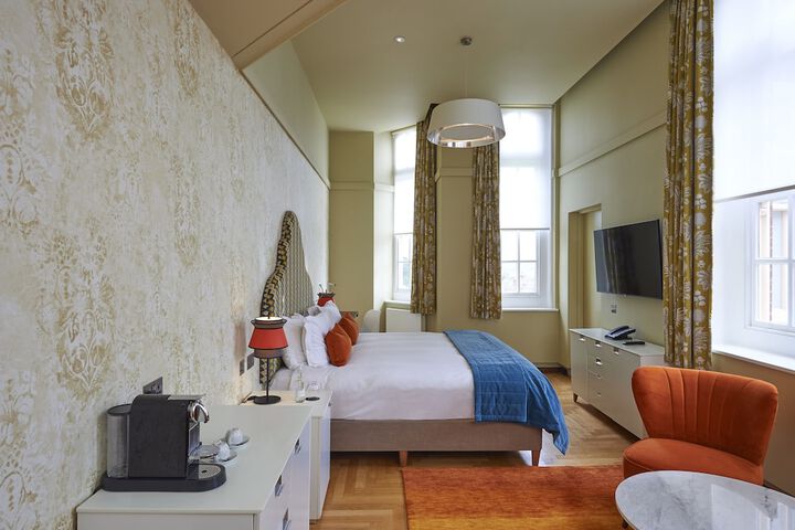 Room 18 of 64