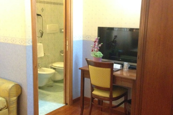 Room 60 of 142