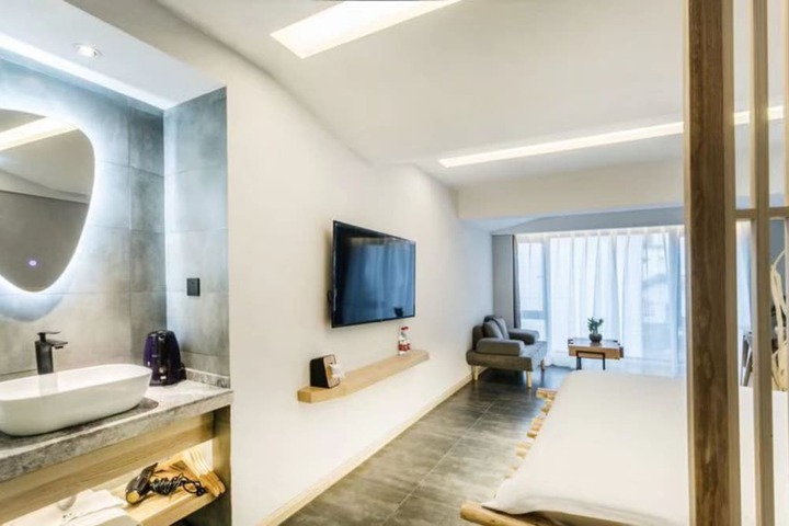 Room 11 of 63