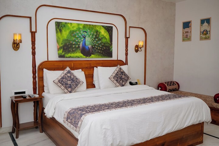 Room 100 of 159