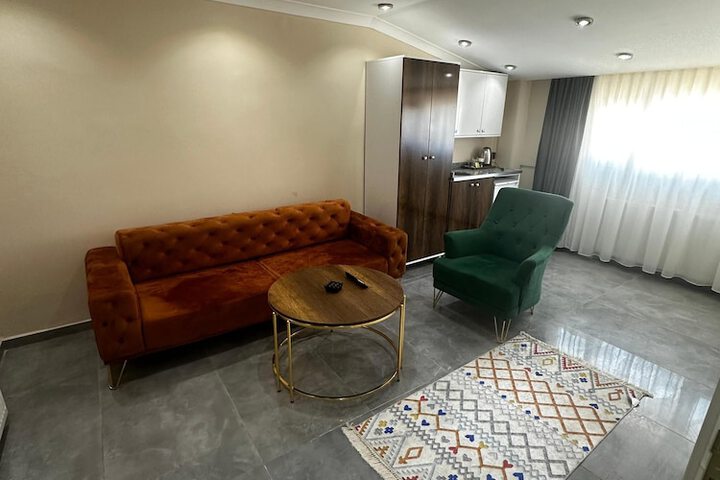 Room 37 of 40