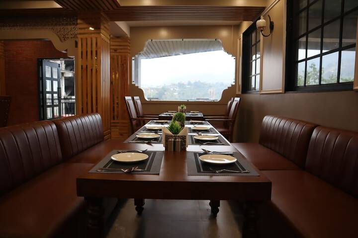 Dining 14 of 14