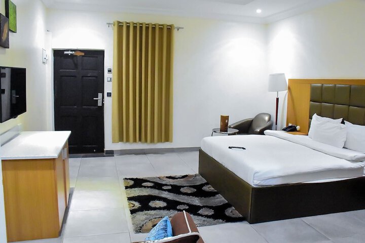 Room 7 of 49