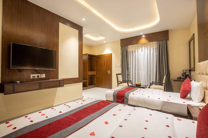Room 12 of 38