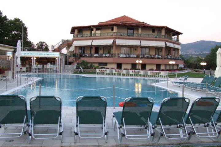 Pool 5 of 5