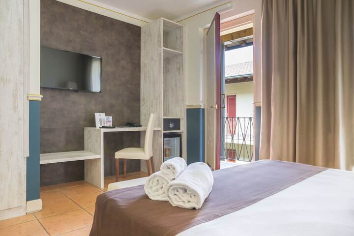 Room 3 of 54