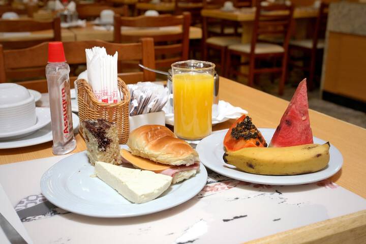 Breakfast/Coffee Service 55 of 94