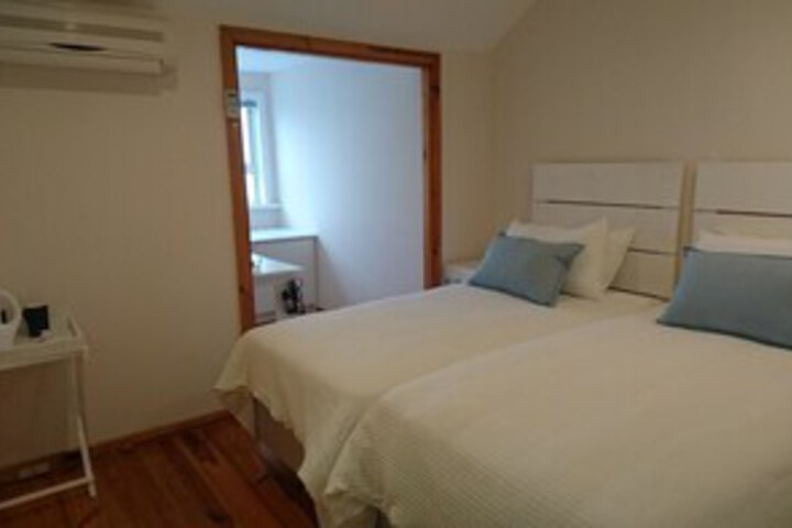 Room 15 of 27