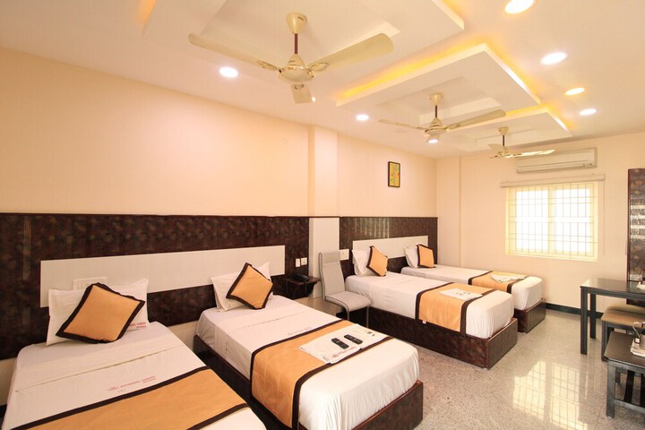 Room 5 of 18