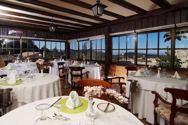 Dining 57 of 72