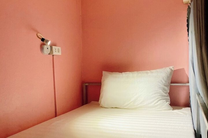 Room 3 of 6