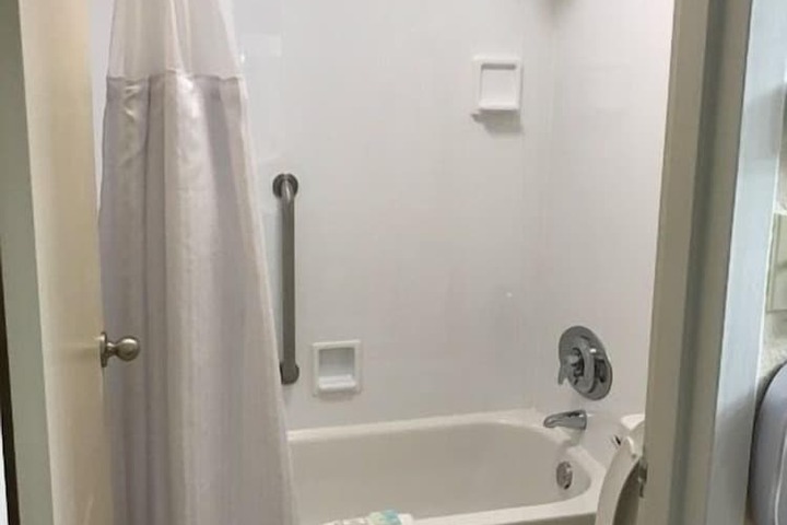 Room 26 of 41