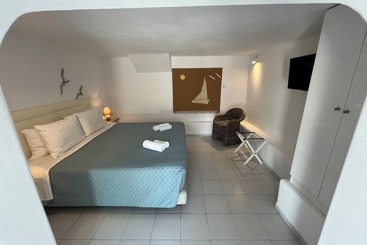 Room 28 of 92