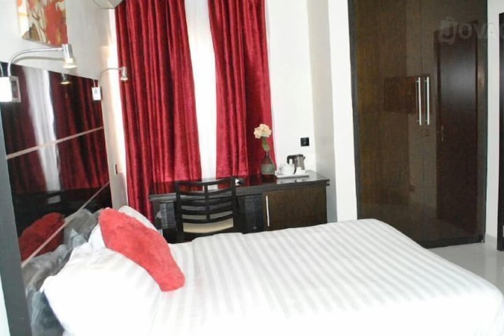 Room 7 of 26