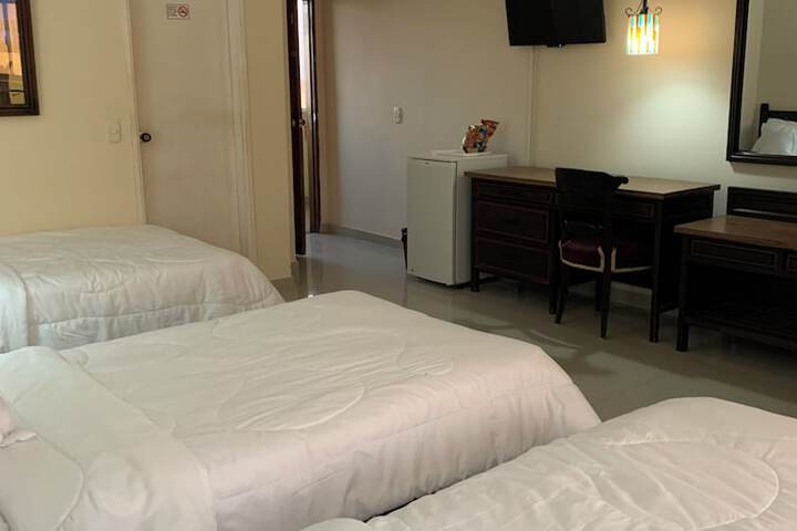 Room 18 of 76