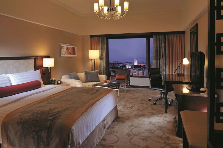 Room 28 of 79