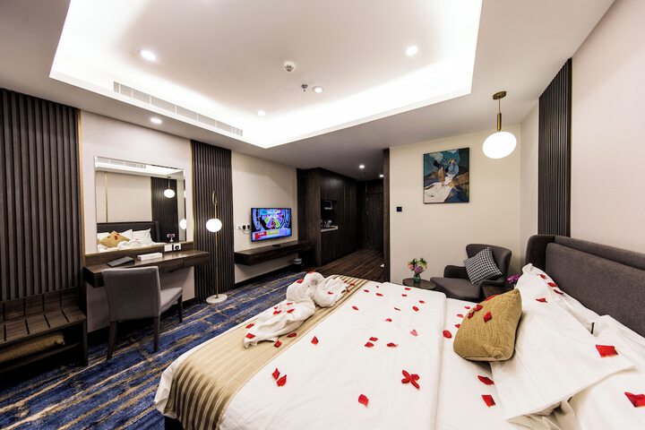 Room 14 of 36