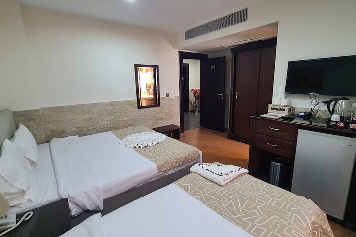 Room 217 of 340