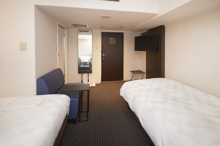 Room 18 of 91