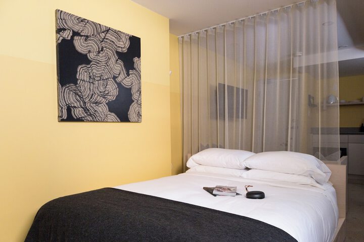 Room 25 of 63