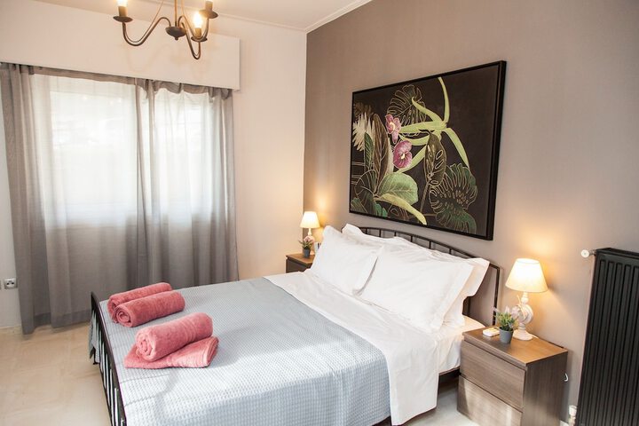 Glamorous Modern Aprt in Palaio Faliro