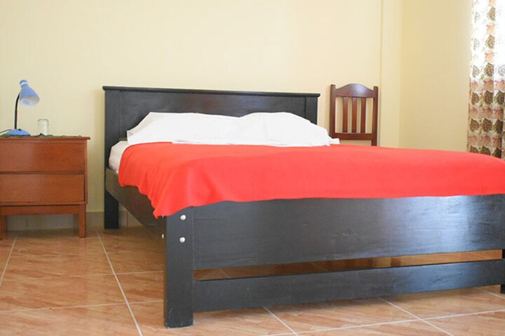 Room 6 of 19