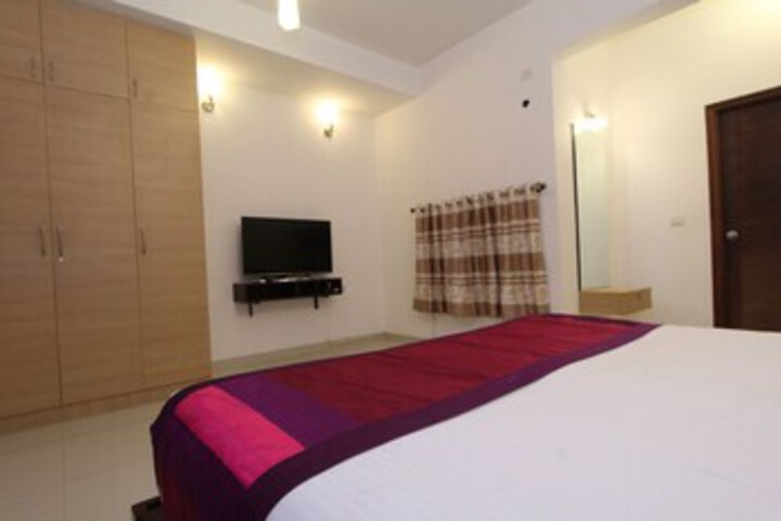 Room 17 of 32
