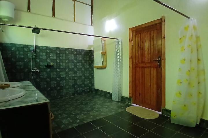 Room 37 of 97