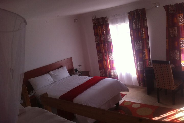 Room 4 of 94