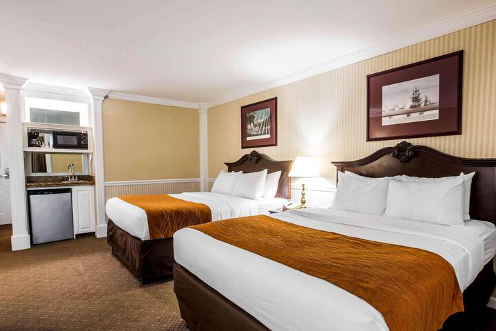 2 Queen Beds (6 of 6)