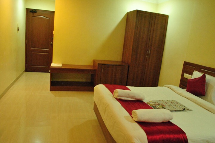 Room 6 of 43