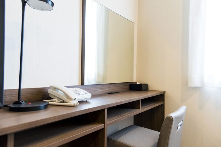 Room 4 of 23