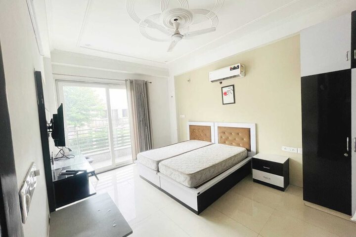 Room 5 of 22