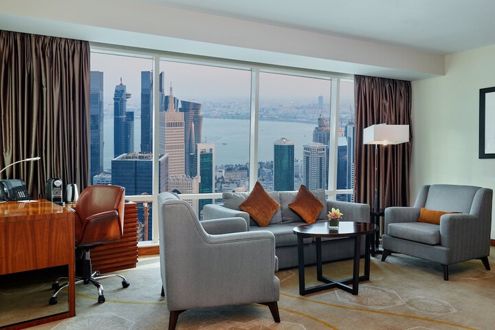 Room 3 of 180