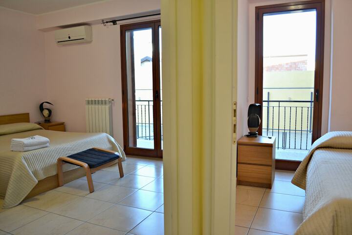 Room 5 of 25