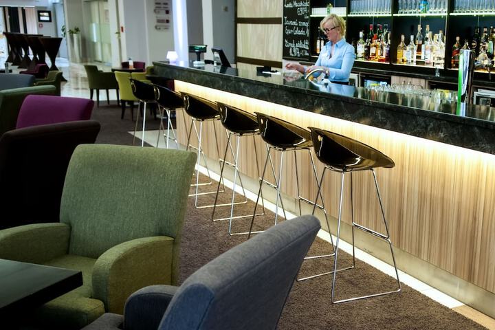 Lounge 59 of 69