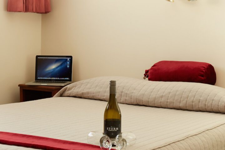 Room 3 of 32